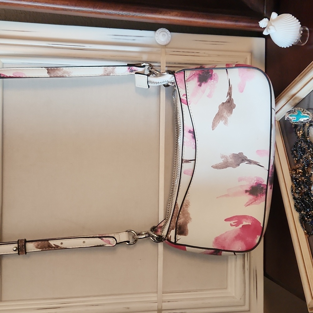 Mini Crossbody size: H 6" x 8.7" L x 3.5" Alfani